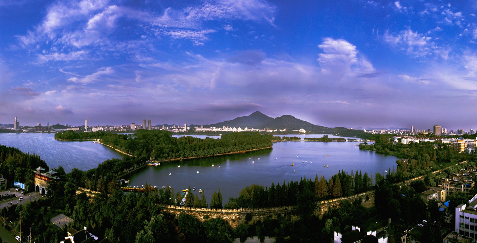 玄武湖
